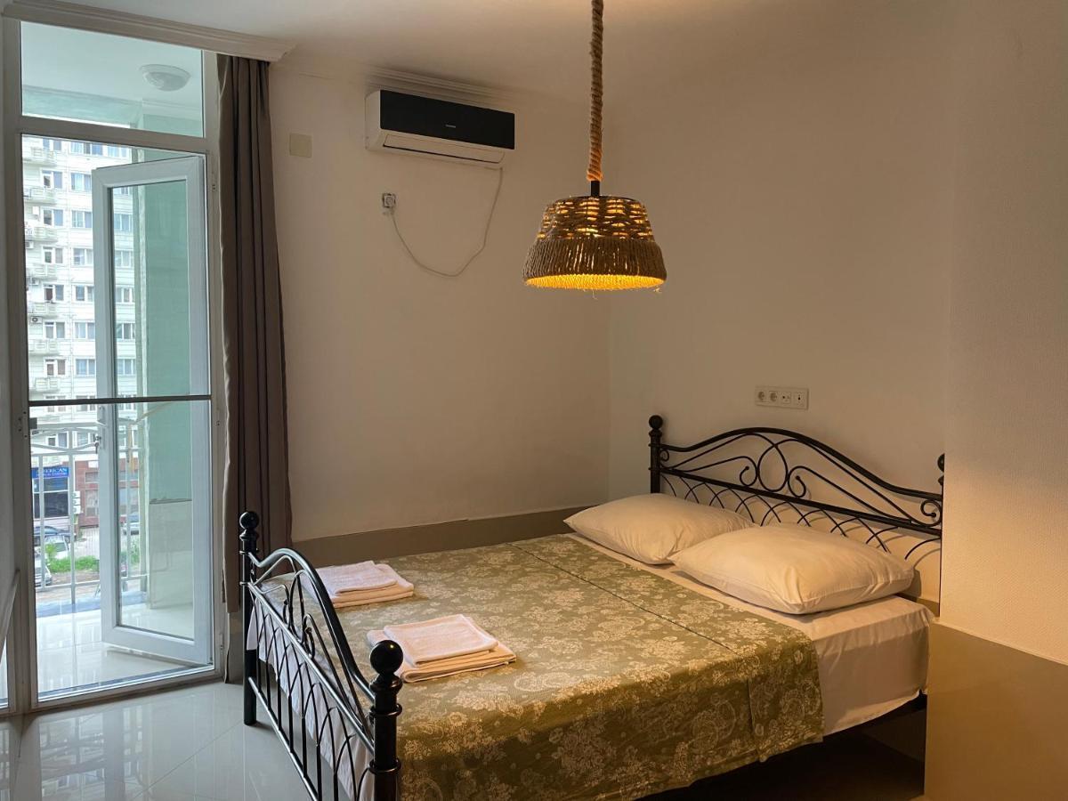 Cozy Apartment In The Center Of Batumi Esterno foto